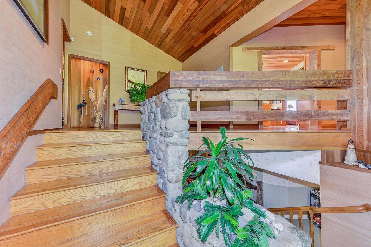 Oceanside Lodge Saanich Inlet North Saanich Екстериор снимка