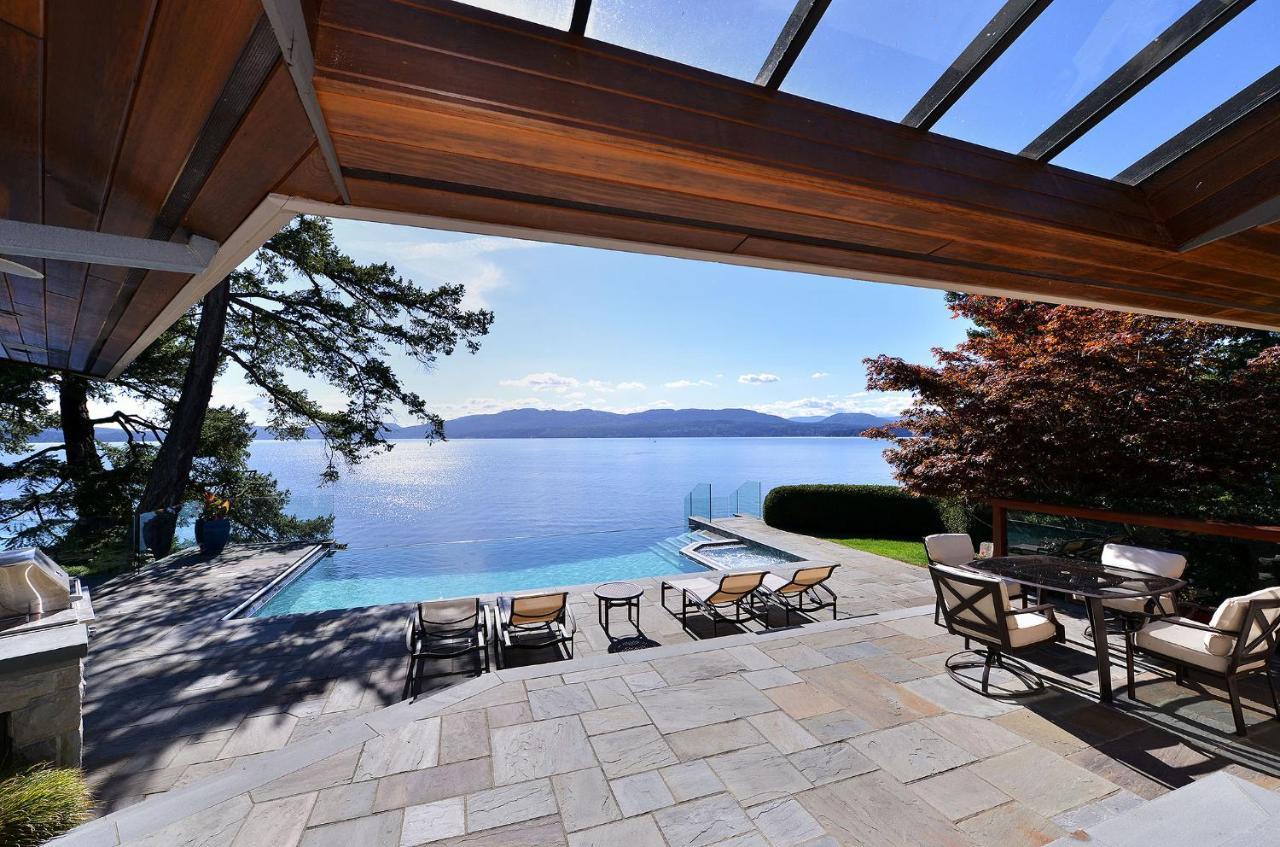 Oceanside Lodge Saanich Inlet North Saanich Екстериор снимка