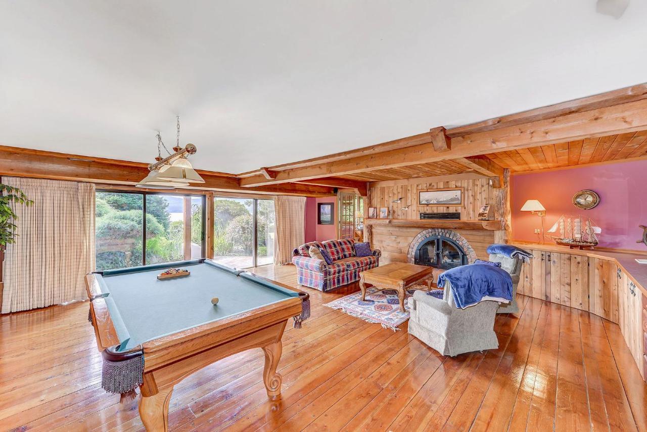 Oceanside Lodge Saanich Inlet North Saanich Екстериор снимка