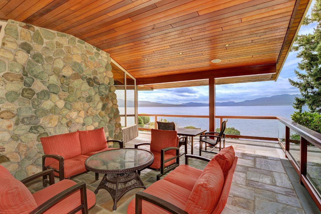 Oceanside Lodge Saanich Inlet North Saanich Екстериор снимка