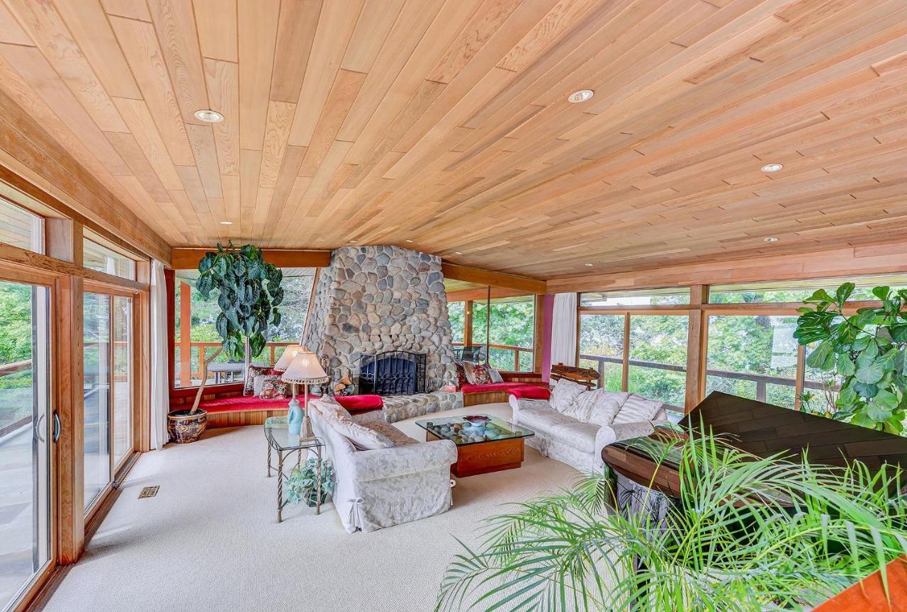 Oceanside Lodge Saanich Inlet North Saanich Екстериор снимка