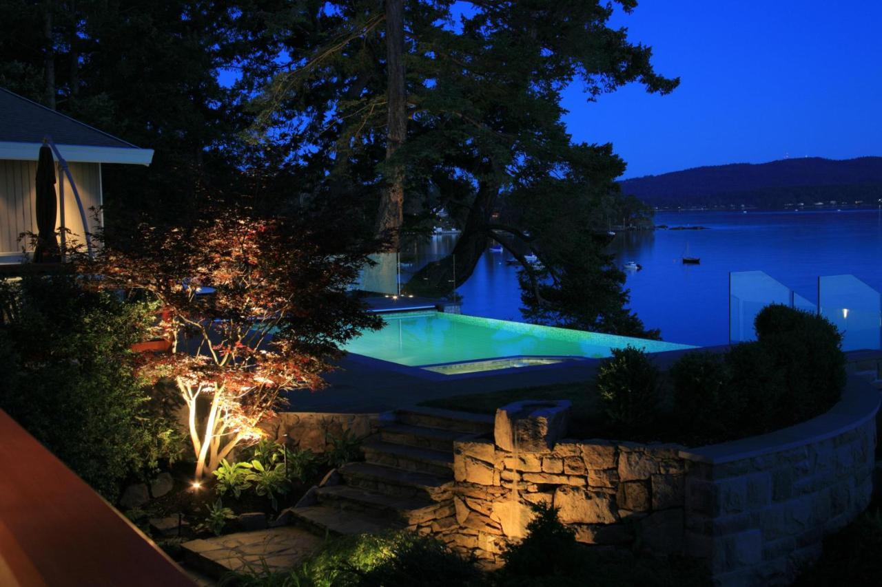 Oceanside Lodge Saanich Inlet North Saanich Екстериор снимка